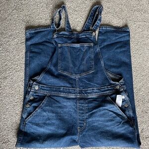 Old Navy - Sloughy Straight Leg Overalls